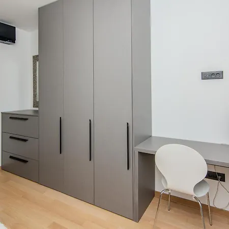 Apartman More 扎达尔