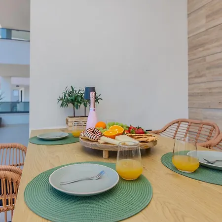 Apartman More * 扎达尔